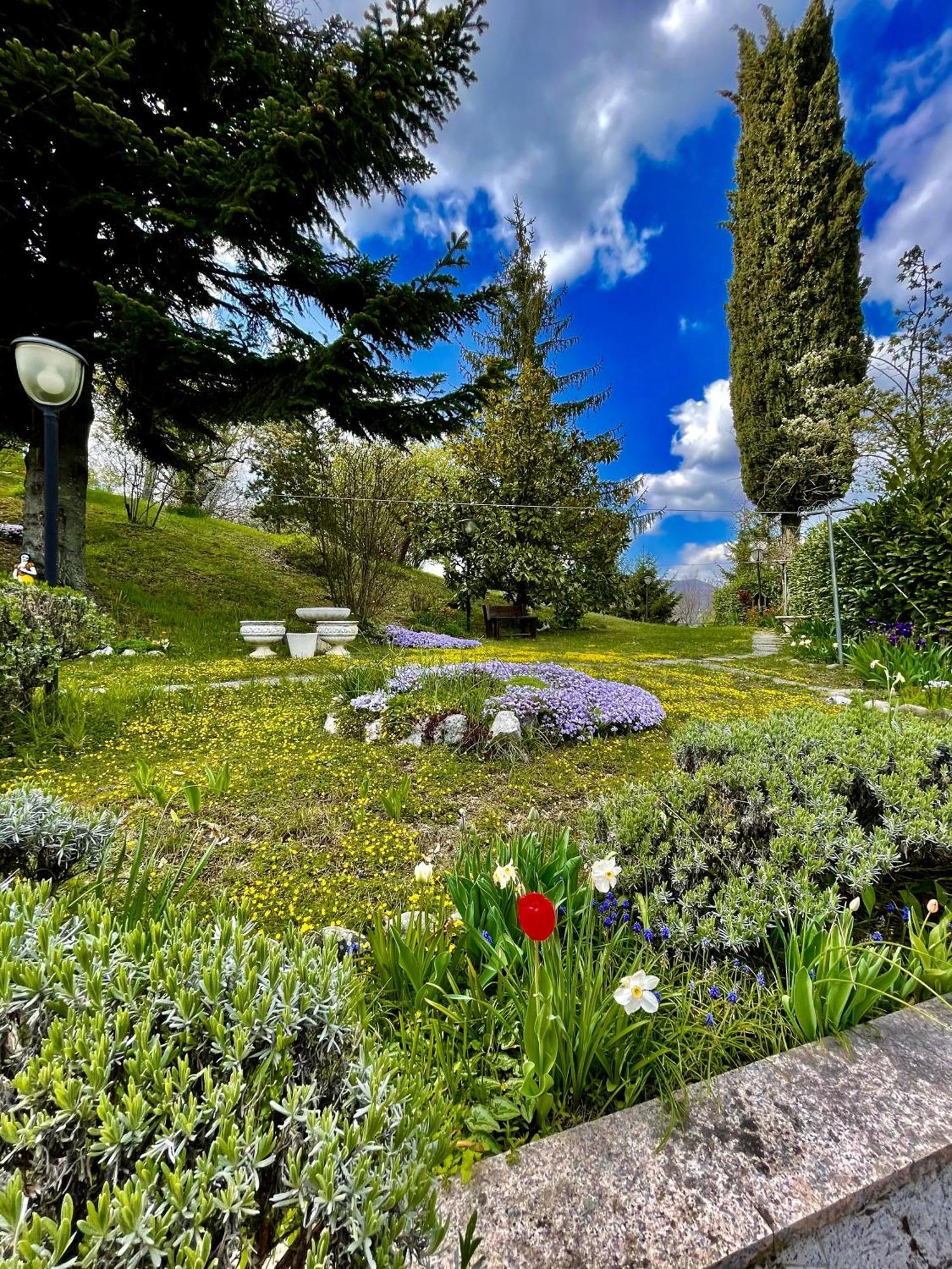 Mazzetti Country House-Vita In Campagna Con Giardino Vimignano-Chiesa Exterior foto